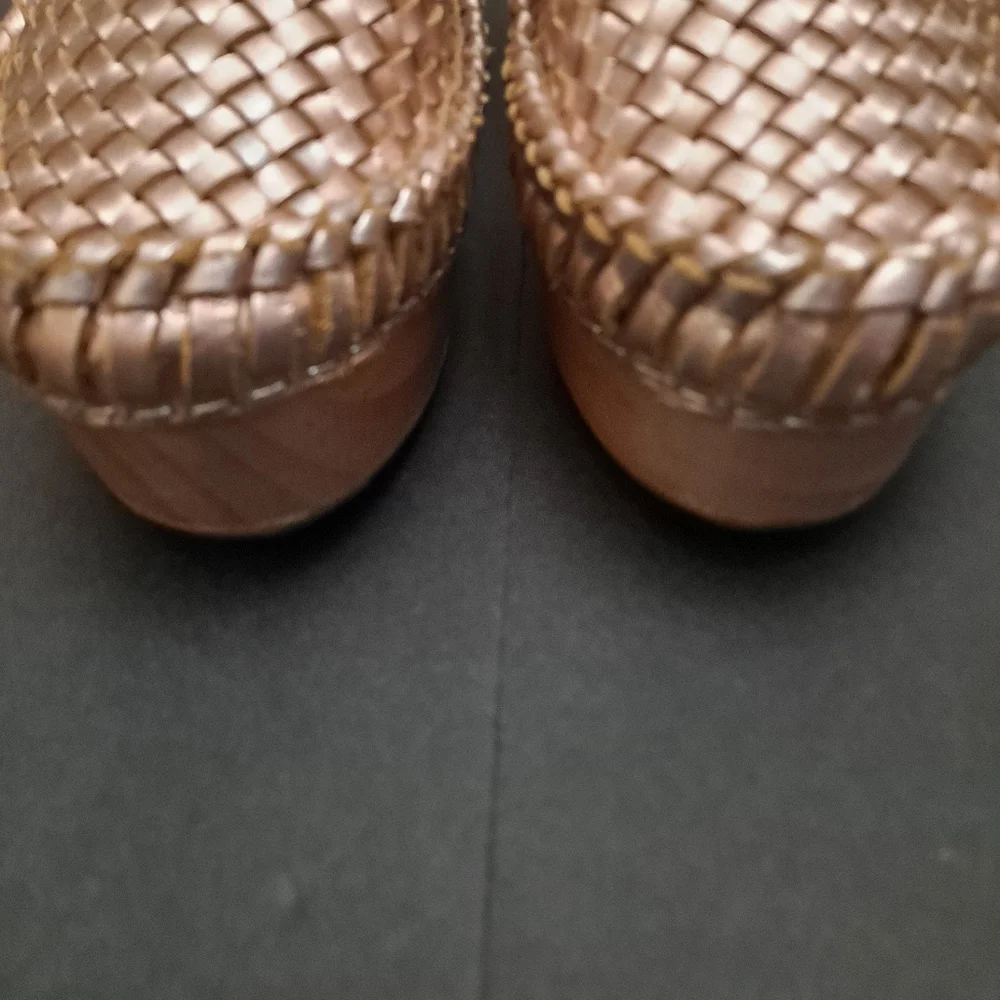 Free People Metallic Rose Gold Woven Slingback Wedge Mules - Picture 7 of 7